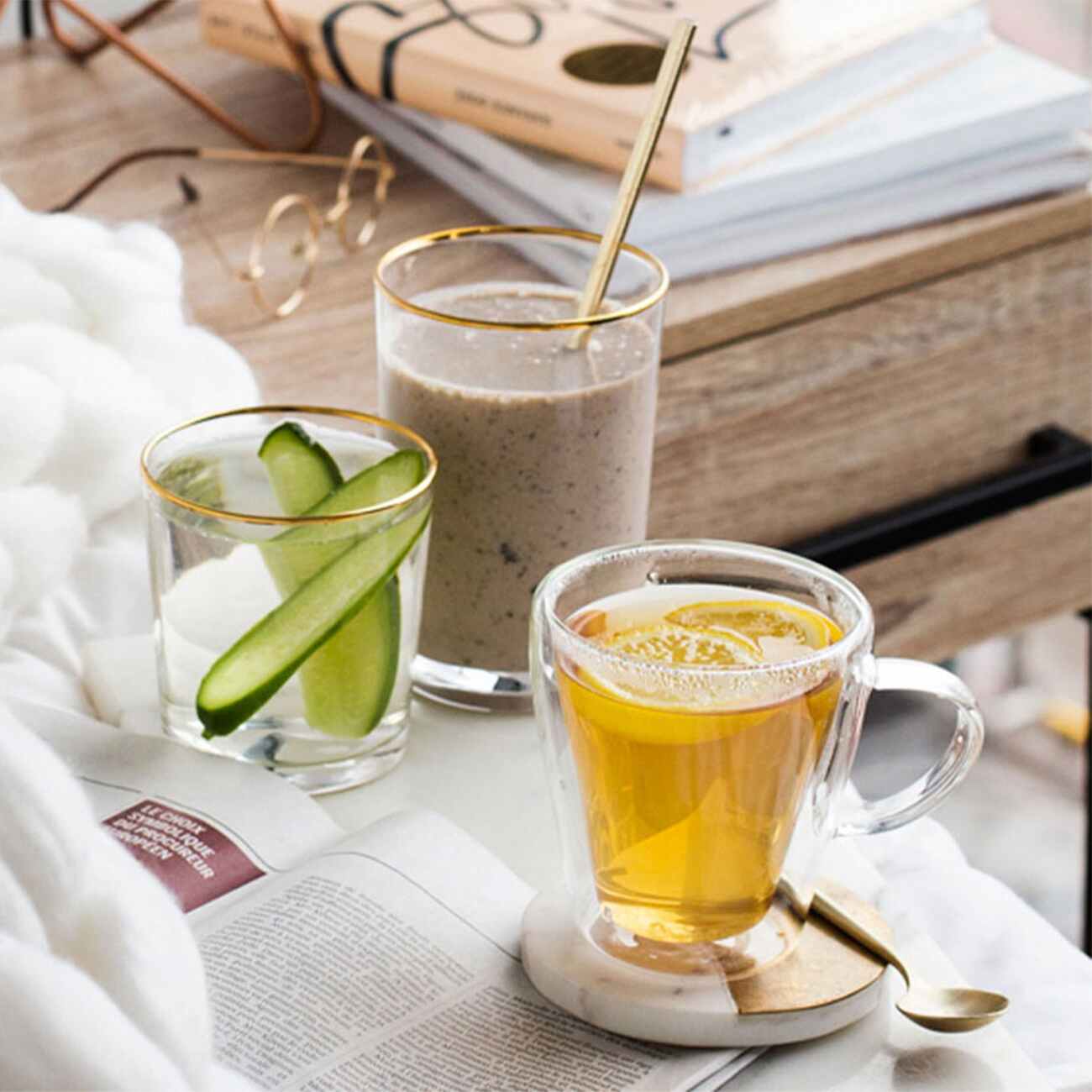 herbalife-nutrition-healthy-breakfast-in-bed-formula-1-shake-herbal-tea-and-aloe-vera-drink